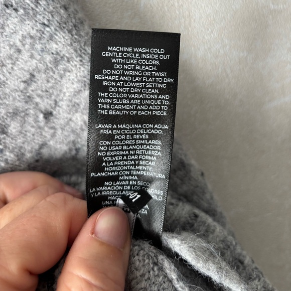 Well Worn | Heather Gray Women's Turtleneck Sweater | Size Large - Picture 5 of 7